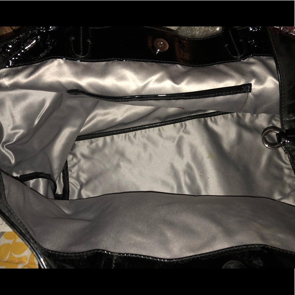 VALENTINO ROSE FLOWER Patent Leather Handbag Tote - Picture 4 of 8
